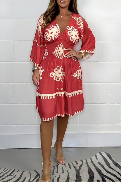 Lisa | Chic Knee-Length Elegance