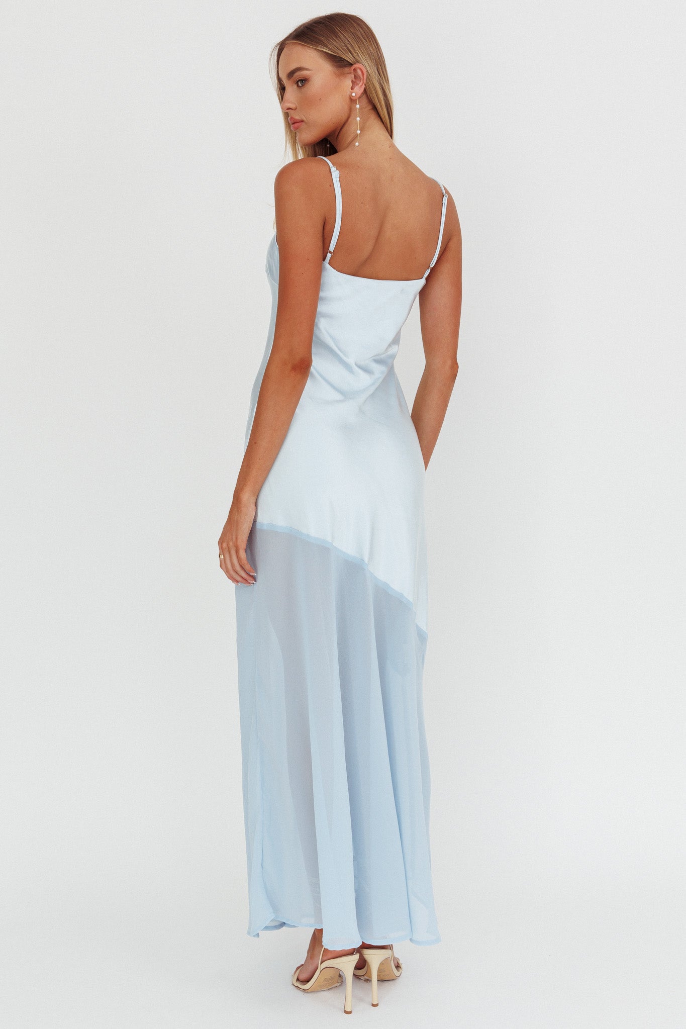 Isabela – Long Dress with Ethereal Elegance