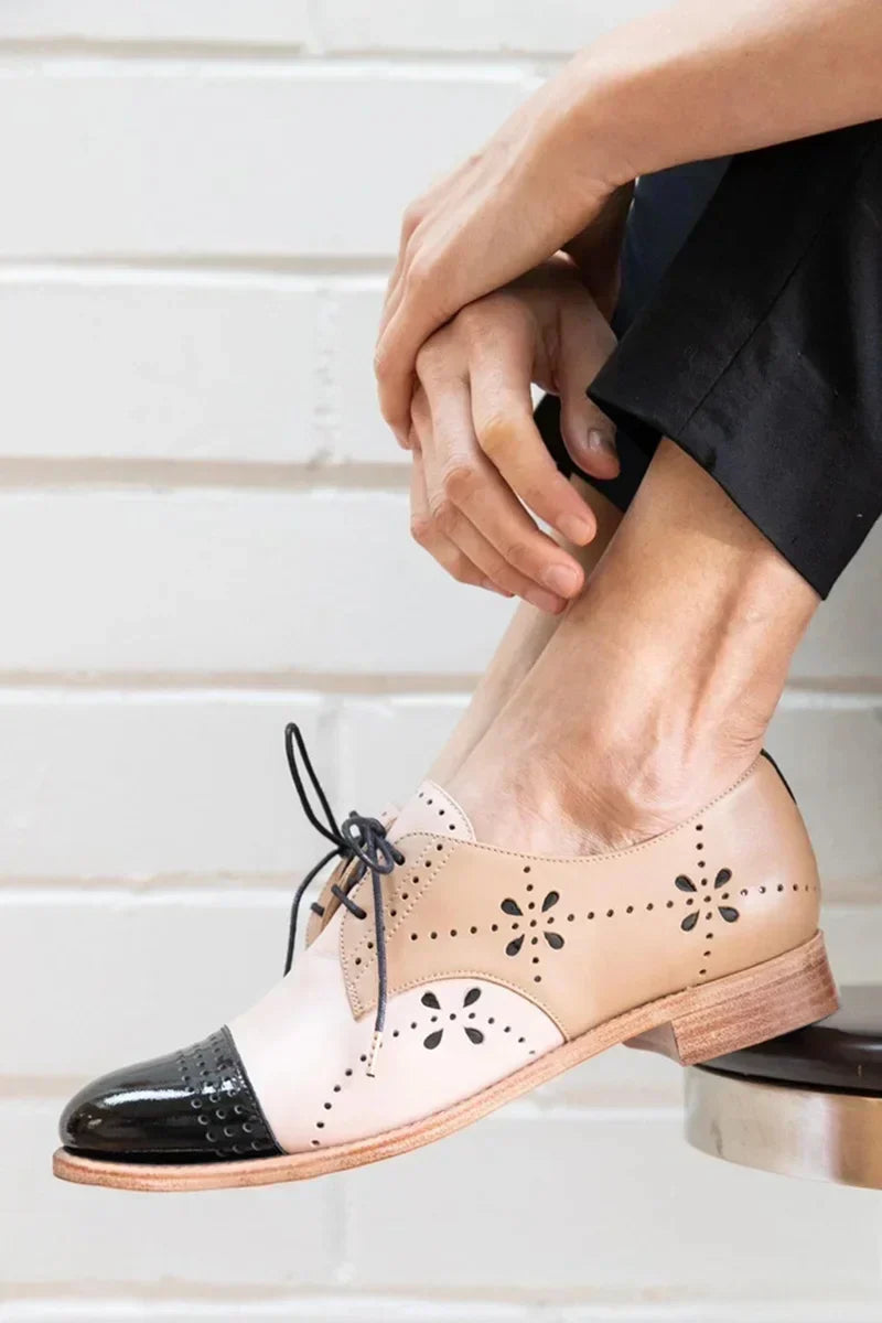 Ella & James | TWO-TONE OXFORD SHOES WITH PERFORATED DETAILS