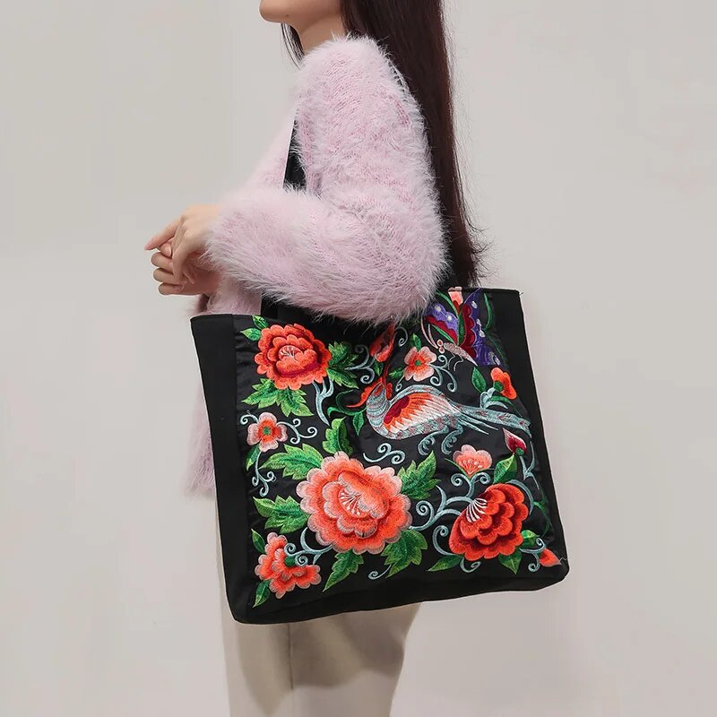 Frankie - Embroidered tote bag