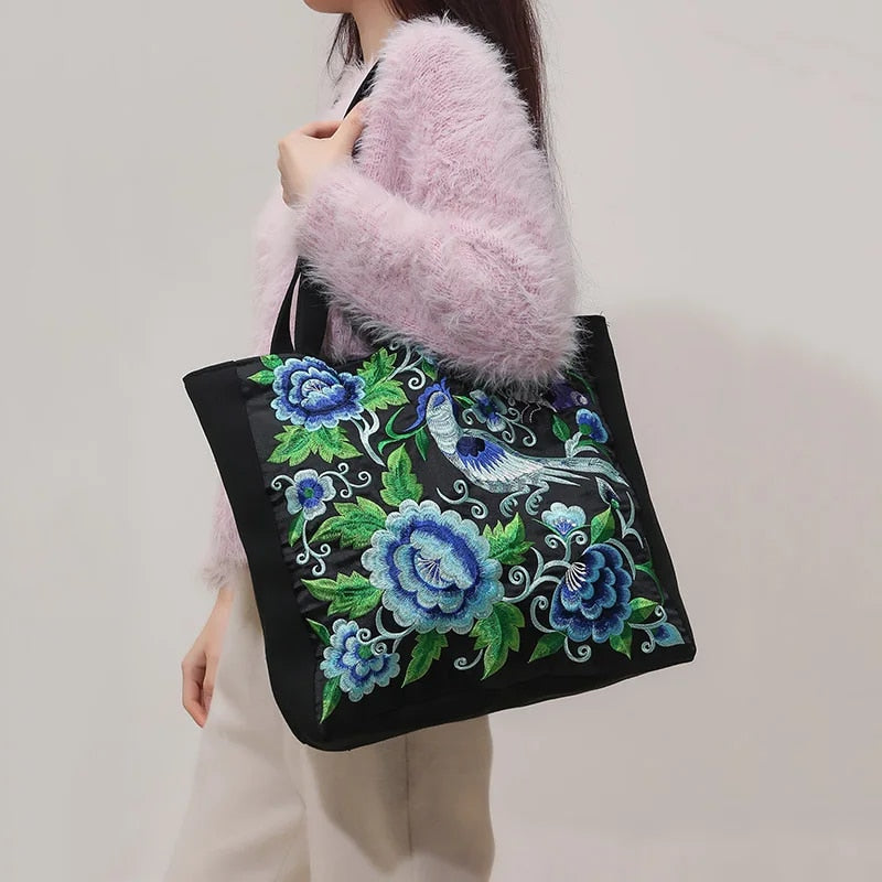 Frankie - Embroidered tote bag