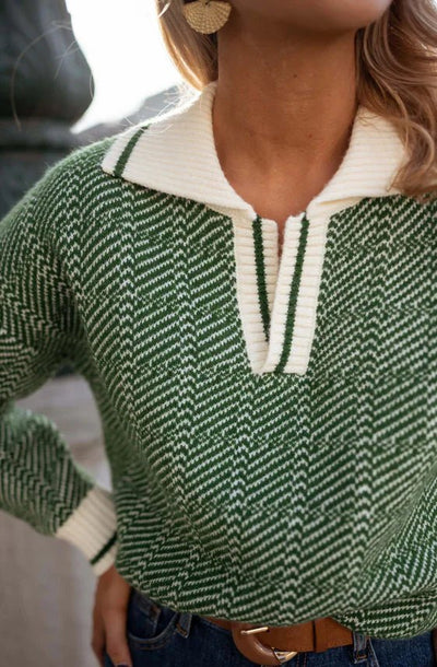 EMILIA™ | THE GREEN V-NECK PULLOVER