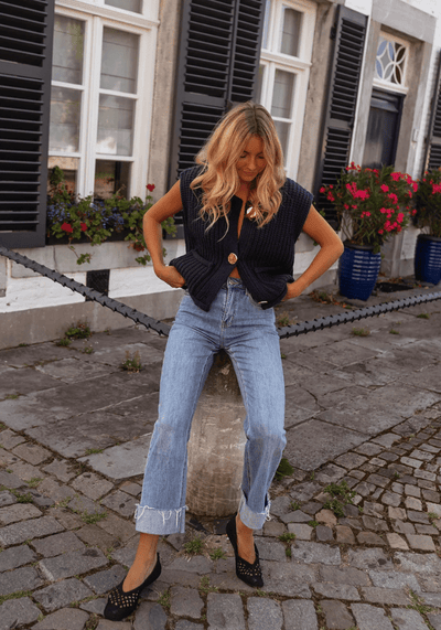 FENJA™ | THE STYLISH LAYERING KNIT VEST